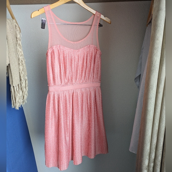 LC Lauren Conrad Pretty pink dress - Picture 5 of 7